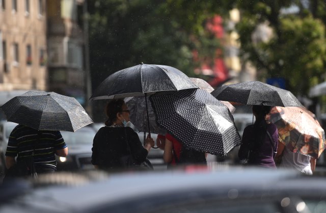 Prognoza meteo pentru ziua de joi, 26 august 2021. Vom avea nevoie de umbrelă