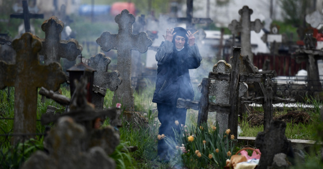 Gălățenii trebuie să-și aleagă ziua în care mor. Înmormântările au fost interzise duminica în municipiu