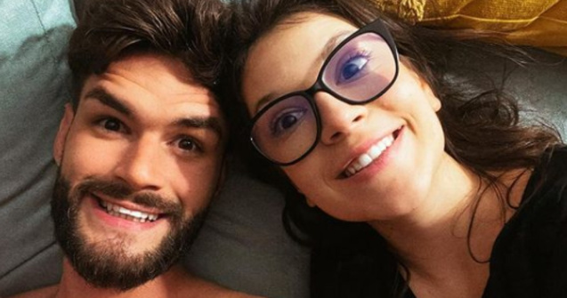 Edward Sanda, replici tăioase pe Internet după ce s-a căsătorit fără nași: „Se poate și în adidași în loc de pantofi”