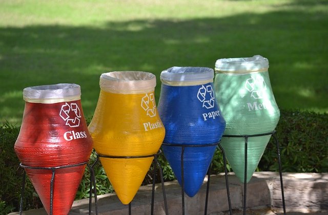 Brașovenii care vor contribui la reciclare vor beneficia de bilete gratis la transportul în comun