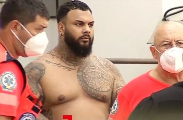 Interlopul Bebino, atac de panică în pijamale după răzbunare