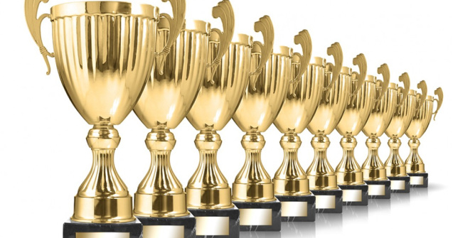 Ce trofee Giftday personalizate sunt la modă în acest sezon ?