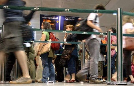 Pasagerii zborurilor anulate isi vor primi banii inapoi