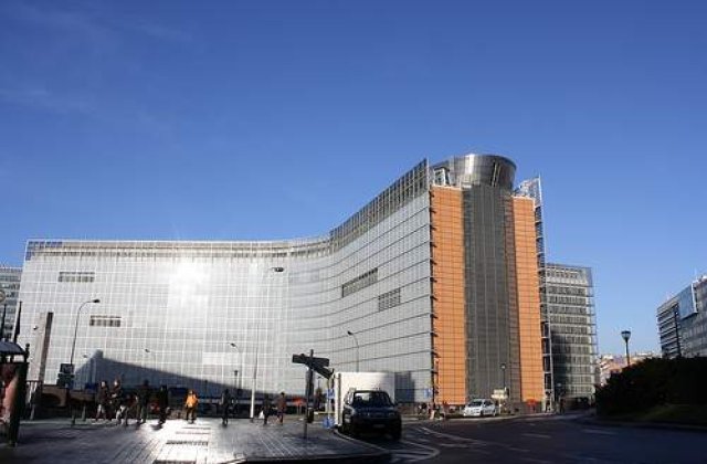 CE sare in ajutorul companiilor aeriene afectate de nor