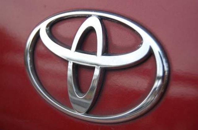 Noi probleme la Toyota: Recall pentru 34.000 autoturisme 4x4