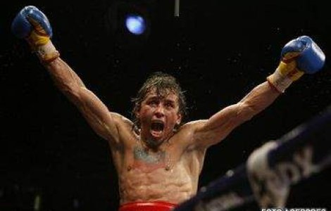 Boxerul Edwin Valero s-a sinucis in puscarie