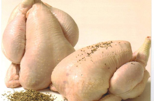 ANSVSA: Peste 13.500 kg carne de pui, retrase