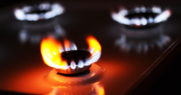 Facturi duble fără explicații. Prețurile de la gaz și energie electrică amărăsc românii