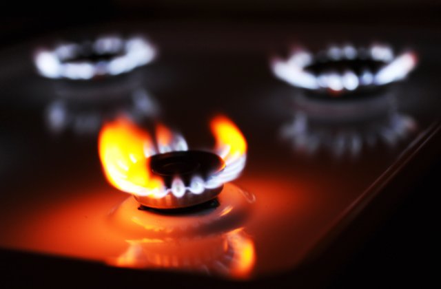 Facturi duble fără explicații. Prețurile de la gaz și energie electrică amărăsc rom&acirc;nii