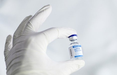Rusia a autorizat al cincilea vaccin anti-COVID-19