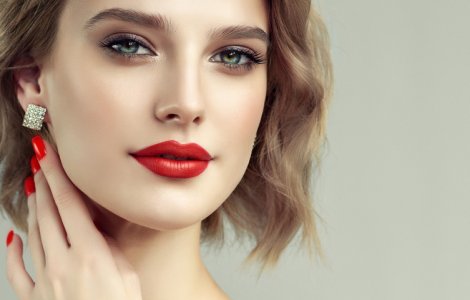  Top  10 modele de cercei simpli și drăguți pentru orice ocazie