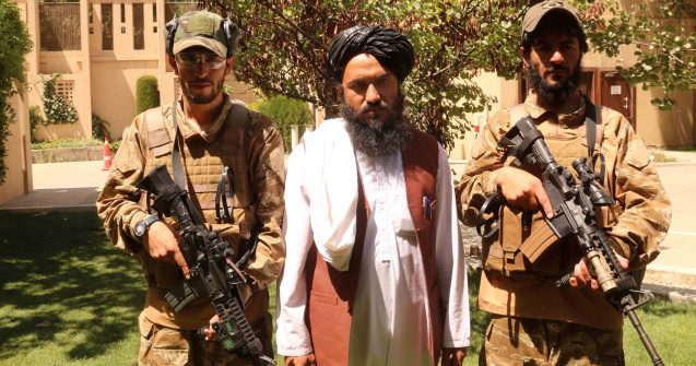 Talibanii, ultimatum către funcționarii afgani. Decizia este menită să consolideze noua administrație