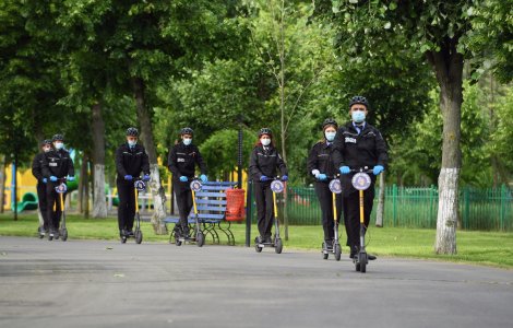 Polițiștii locali din Timișoara, razii pe jos. Primarul Fritz a pus trotinetele electrice moderne la păstrare