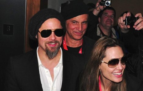 Brad Pitt si Angelina Jolie se casatoresc