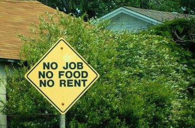 Un roman din trei se teme ca isi va pierde jobul