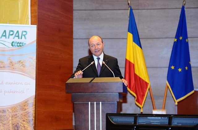 Basescu: Romania poate avea o contributie meritorie la viitorul constructiei de integrare