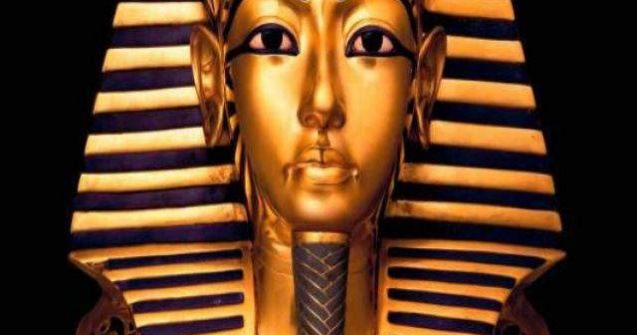 Mumia faraonului egiptean Tutankhamon a ars dupa imbalsamare