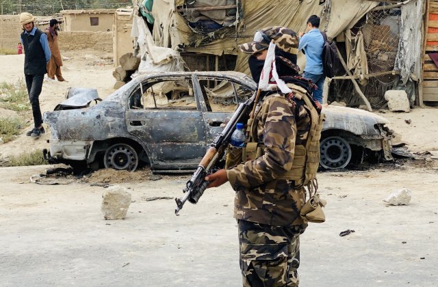 Talibanii salută un „moment istoric”. Focuri de armă la Kabul