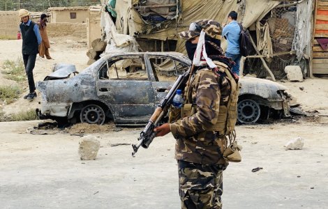 Talibanii salută un „moment istoric”. Focuri de armă la Kabul