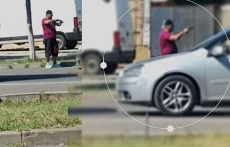 VIDEO Momente de panică în Ploiești. Un bărbat a amenințat trecătorii cu un pistol de jucărie