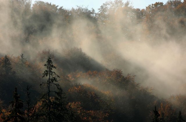 Prognoza meteo pentru ziua de joi, 2 septembrie 2021. Vânt nervos în aproape toată țara și răcoare în nord și centru