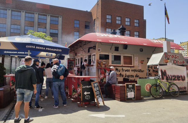 Și micii din Obor s-au scumpit. „Asta e. O perioadă nu o să se mai mănânce 4, ci 3”