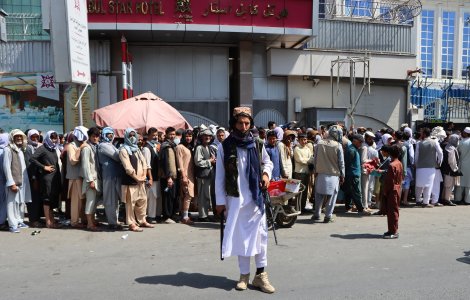 VIDEO Talibanii pregătesc o paradă cu echipamente americane