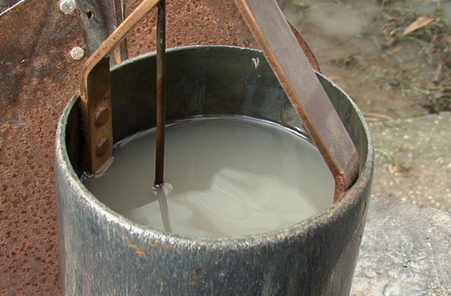 Apa poluată, vina oamenilor. Autoritățile din Ilfov: „Sparg apometrele și rezervorul se golește”