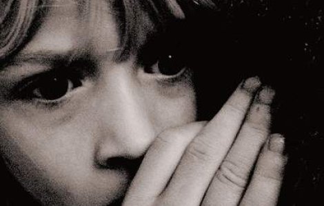 Episcop german, acuzat ca a batut copii cu parul