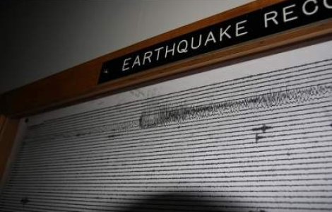 Cutremur cu magnitudinea 6,1 in estul Indoneziei