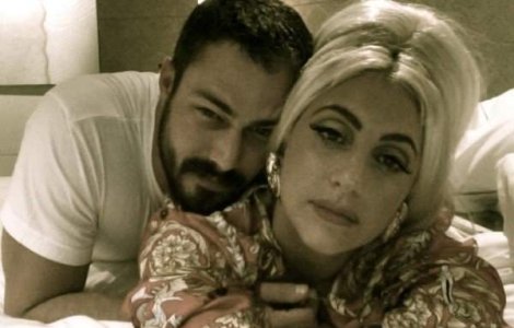 Lady Gaga a fost parasita de iubitul ei