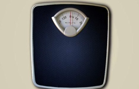 Studiu: Obezitatea la fete provoaca o pubertate precoce