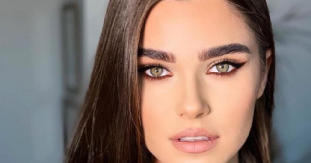 Theo Rose și-a băgat fanii în sperieți! Cum și-a făcut artista apariția pe rețelele sociale