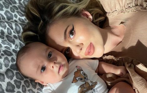 Emily Burghelea și partenerul ei au făcut nunta și botezul în aceeași zi! Ce nume au ales pentru fiica lor