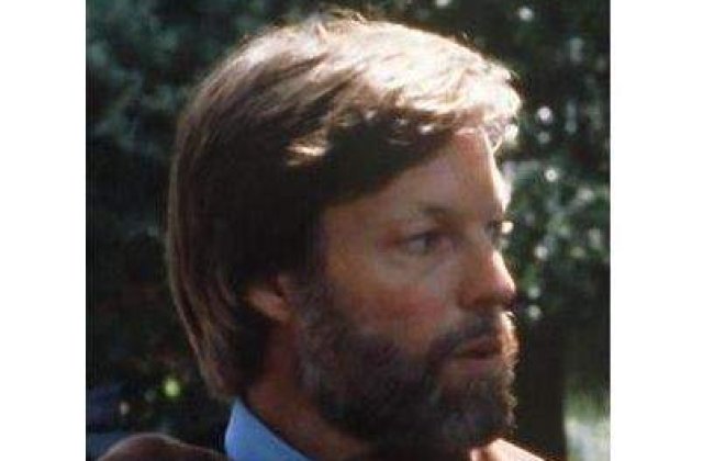 Richard Chamberlain s-a despartit de iubitul sau