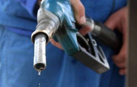 Accizele la carburanti vor fi majorate de Guvern cu 16-21%