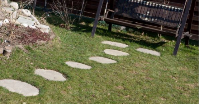 Aleea din grădină: 7 sfaturi pentru un proiect reușit