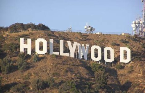 Hugh Hefner a salvat celebrele litere de la Hollywood