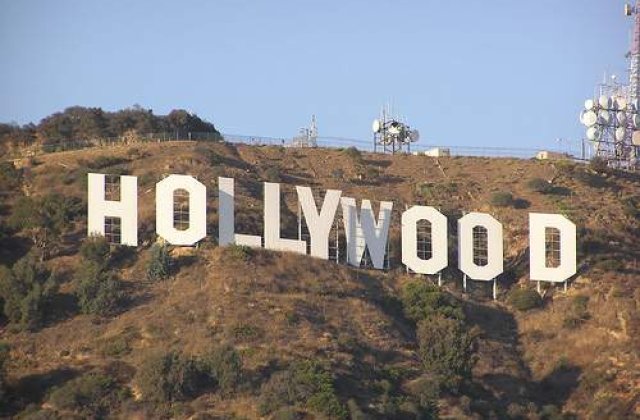 Hugh Hefner a salvat celebrele litere de la Hollywood