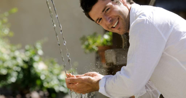 5+1 mituri despre apa pe care oricine le crede