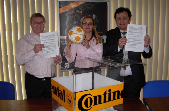Continental AG a oferit studentilor romani doua bilete la CM din Africa de Sud