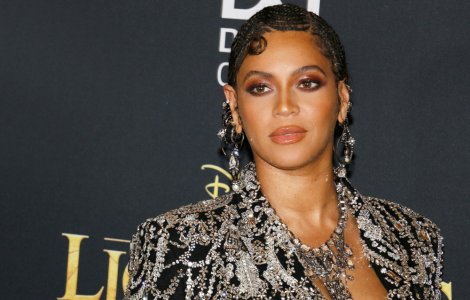  Top  Staruri internaționale care au lucrat ca și apicultori