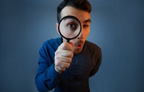  Top  7 lucruri la care bărbații sunt atenți în secret la femei