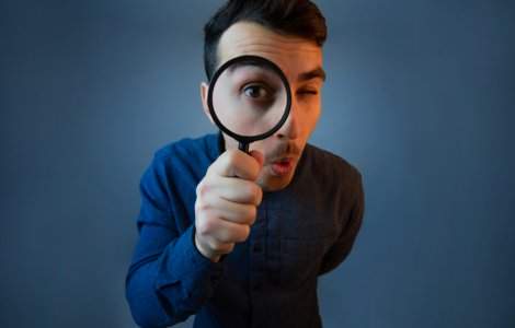  Top  7 lucruri la care bărbații sunt atenți în secret la femei