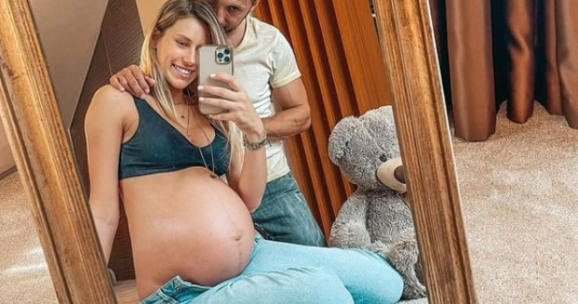 Dani Oțil a devenit tătic! Soția sa a născut astăzi. Prima imagine cu băiețelul