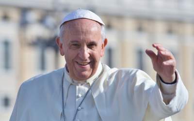 Papa Francisc efectuează o...