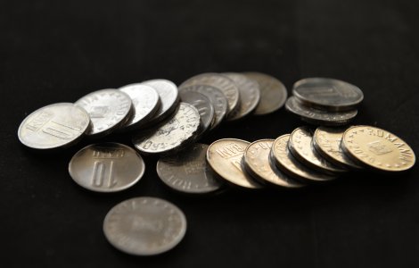 Monedele nu au nicio valoare pentru unii vânzători. Comercianții primesc măruntul cu dispreț