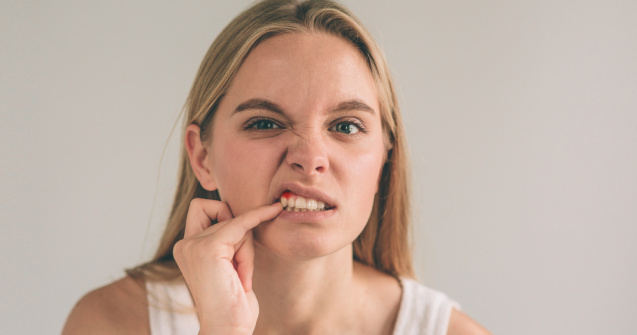  Top  10 sfaturi ale experților pentru tratarea gingiilor care sângerează