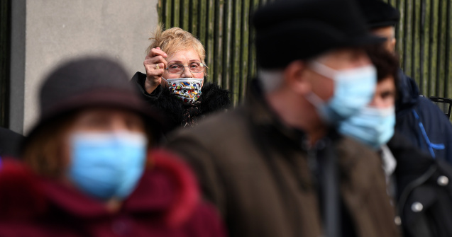 INS: Pensia medie lunară a crescut în trimestrul al doilea