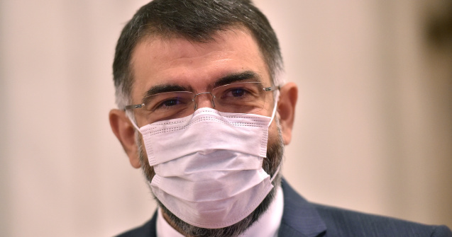 Robert Cazanciuc: Începerea școlii aduce pe culmile disperării milioane de părinți